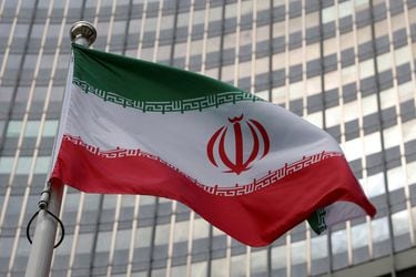 Irán anuncia que ha puesto en órbita un satélite para tomar imágenes en medio de tensiones 