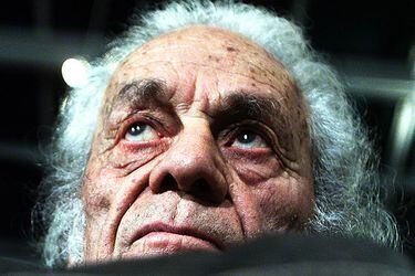 Muere a los 103 años el poeta chileno Nicanor Parra