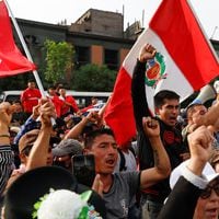 Ministro de Economía de Perú admite que el país está en recesión: “La situación es completamente difícil”