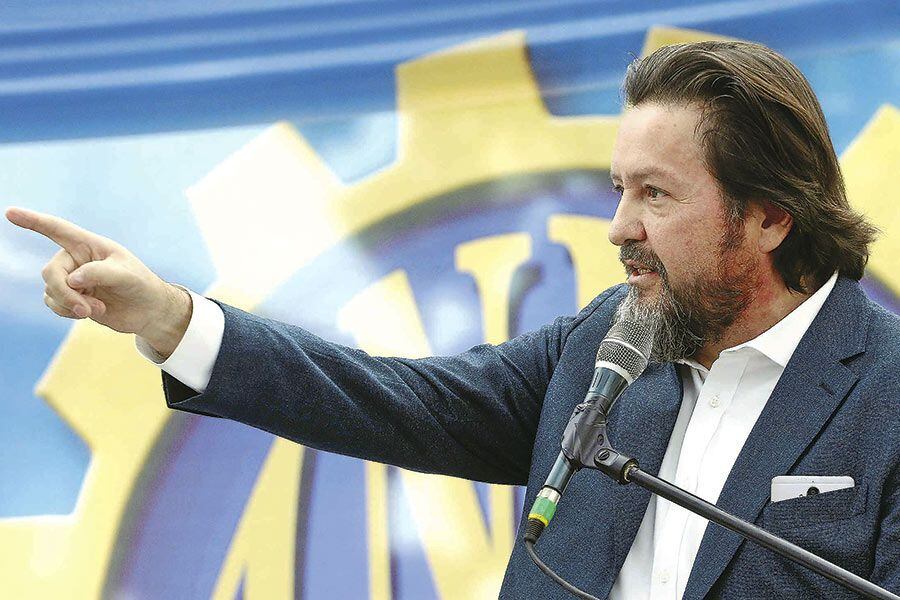 Tucapel Jiménez pide justicia por asesinato de Jaime ...