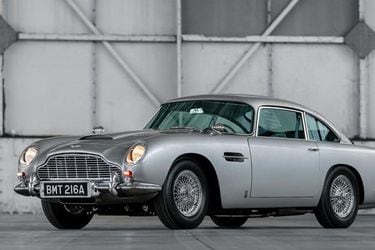 Rastrean el Aston Martin DB5 del agente 007 robado hace ¡24 años!