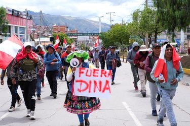 Anuncian reinicio de protestas contra Boluarte en medio de delicada situación entre la presidenta peruana y las FF.AA.