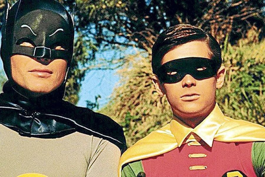 Adam West y Batman regresan a la pantalla local a través de REC TV - La  Tercera