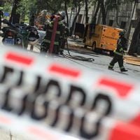 Explosión al interior de galería comercial en Paseo Bandera deja  cuatro personas lesionadas 