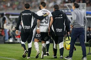 Guillermo Paiva abandona, lesionado, frente a Alianza Lima