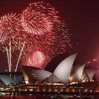 Con fuegos artificiales y espectáculos de luces: revisa aquí los países que ya recibieron el Año Nuevo