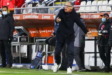 Ariel Holan: “Tomé el equipo a tres puntos del descenso, pero la idea es clasificar a la Libertadores 2023 de manera directa”