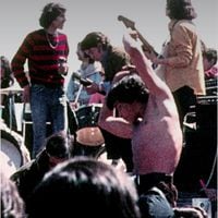 Un alargador de 3 km, un escenario en San Carlos de Apoquindo y una roca dinamitada: las desconocidas historias de Piedra Roja, a 50 años del “Woodstock chileno” 