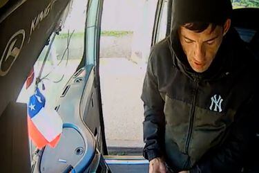 Cámara capta violento asalto a conductor de un bus y cuatro pasajeros en Chillán