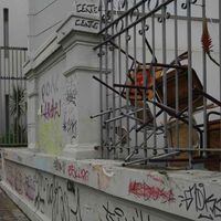 Incendios, bombas y un grupo “antisapos”: el epílogo de un violento año escolar