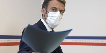 France's President Macron leads a special cabinet meeting to discuss new COVID-19 vaccine pass and new measures to curb the spread of Omicron coronavirus variant