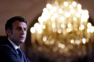 Macron toma su propio camino en crisis ruso-ucraniana y busca diálogo con Moscú