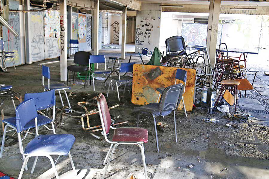 Imagen-DESTROZOS-EN-COLEGIO-AMUNATEGUI29356-(42309207)