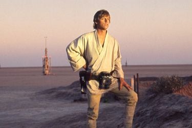 Mark-Hamill-as-Luke-Skywalker-in-Star-Wars-A-New-Hope