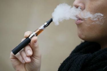Vapers: se estima que ya hay 350 mil chilenos usando cigarros electrónicos