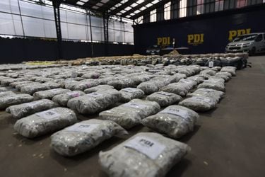 PDI decomisa cerca de dos toneladas de droga proveniente de Bolivia: operaciones eran coordinadas desde la cárcel