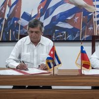 Lautaro Carmona (PC) se reúne en La Habana con el presidente del Parlamento cubano 