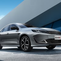Kaiyi KYE5: la marca china se estrena en el segmento de los sedanes