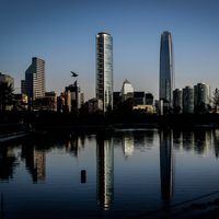 Ranking de ciudades más caras para que los ricos “vivan bien” ¿En qué puesto está Santiago?