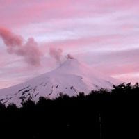 Investigadores latinoamericanos se capacitan en uso de plataforma de monitoreo satelital de volcanes creada por científicos chilenos