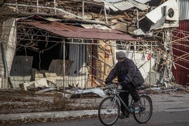 Autoridades ucranianas aseguran que soldados rusos están robando bienes materiales de los civiles: se reportó el hurto de bicicletas