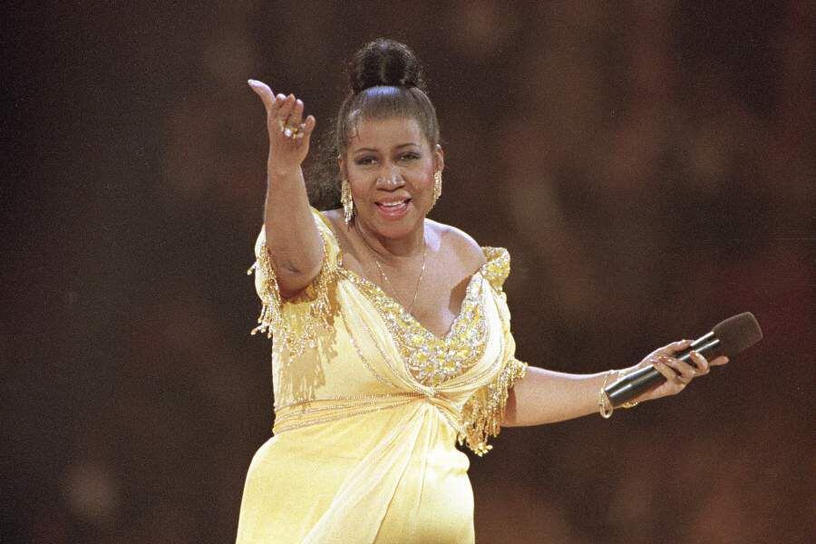 Aretha-Franklin23261626-900x600