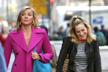 Kim Cattrall and Sarah Jessica Parker On Location For "Sex And The City"