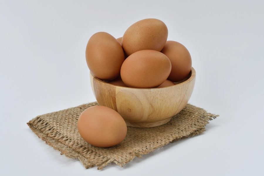 Esta es la forma más saludable de cocinar y comer huevo - La Tercera
