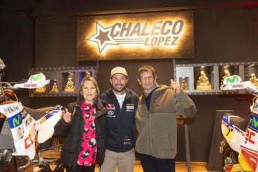 Con históricas piezas propias y de las glorias del motociclismo chileno: Chaleco López lanza su museo