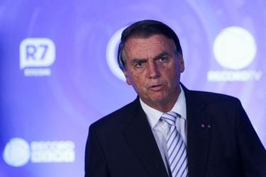Bolsonaro confirma que brindó asilo a exministro de Defensa de Bolivia acusado de corrupción