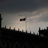Peso mexicano ante barrera clave en camino hacia apreciación