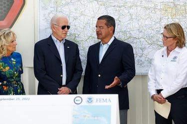 Biden promete “reconstruirlo todo“ tras visitar un Puerto Rico azotado por huracán Fiona