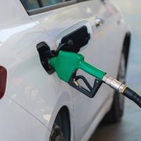Consumo de combustibles en el país cayó en 2023 por primera vez desde la pandemia por mayores precios