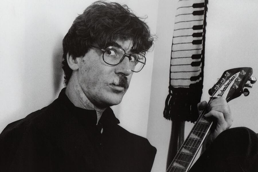 Yendo De La Cama Al Living El Despegue De Charly García En Solitario La Tercera