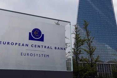 El BCE sube los tipos de interés medio punto porcentual y anticipa otra subida igual en marzo