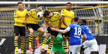 FILE PHOTO: Bundesliga - Borussia Dortmund v Schalke 04
