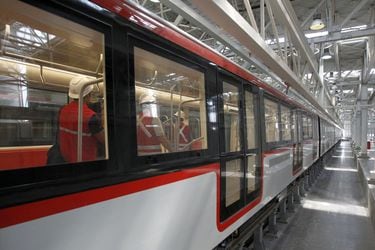 Presidenta Bachelet, presenta flota de trenes de la futura L'nea 6 de Metro de Santiago.