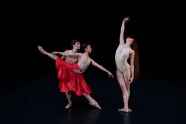 El Teatro Municipal vuelve a la vida con el programa de ballet Trilogía + 1