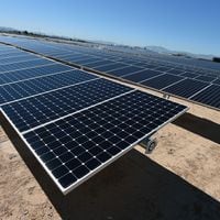 Copec y Grenergy suscriben acuerdo de suministro de energía solar con almacenamiento