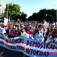 Proyecto de ley que autoriza la autodeterminación de género desde los 16 años avanza en España