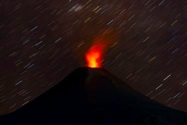 Sernageomin detecta fragmentos de lava en cima del Villarrica: “Volcán sigue inestable”
