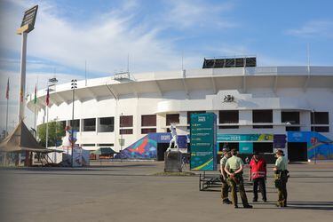 La entrada del Estadio Nacional.