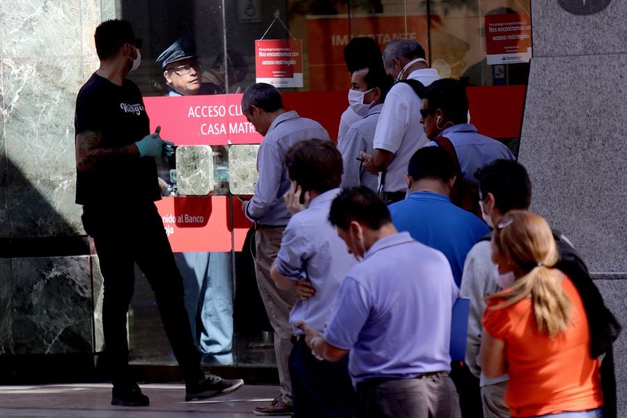 Bancos restringen las condiciones para el otorgamiento de créditos de consumo e hipotecarios