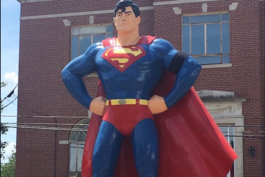 superman estatua