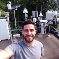 El científico chileno que participa de proyecto de la Nasa que medirá la calidad del aire desde el espacio