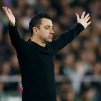 Xavi Hernández es despedido del Barcelona en la previa de la última fecha de la liga española