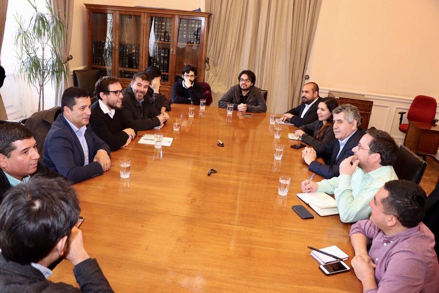 Frente Amplio descarta "inicio de negociación electoral" tras reunión con Convergencia Progresista