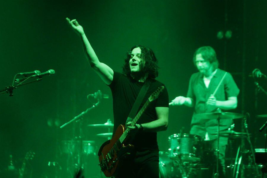 THE RACONTEURS 136