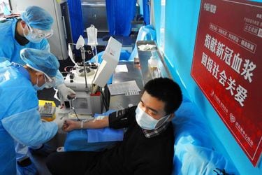 Man who has recovered from the novel coronavirus donates his blood in Lianyungang