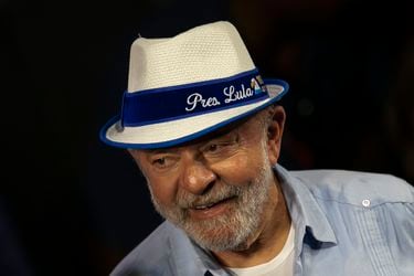 Sondeo: Lula amplía levemente ventaja sobre Bolsonaro en medio de temores por violencia electoral